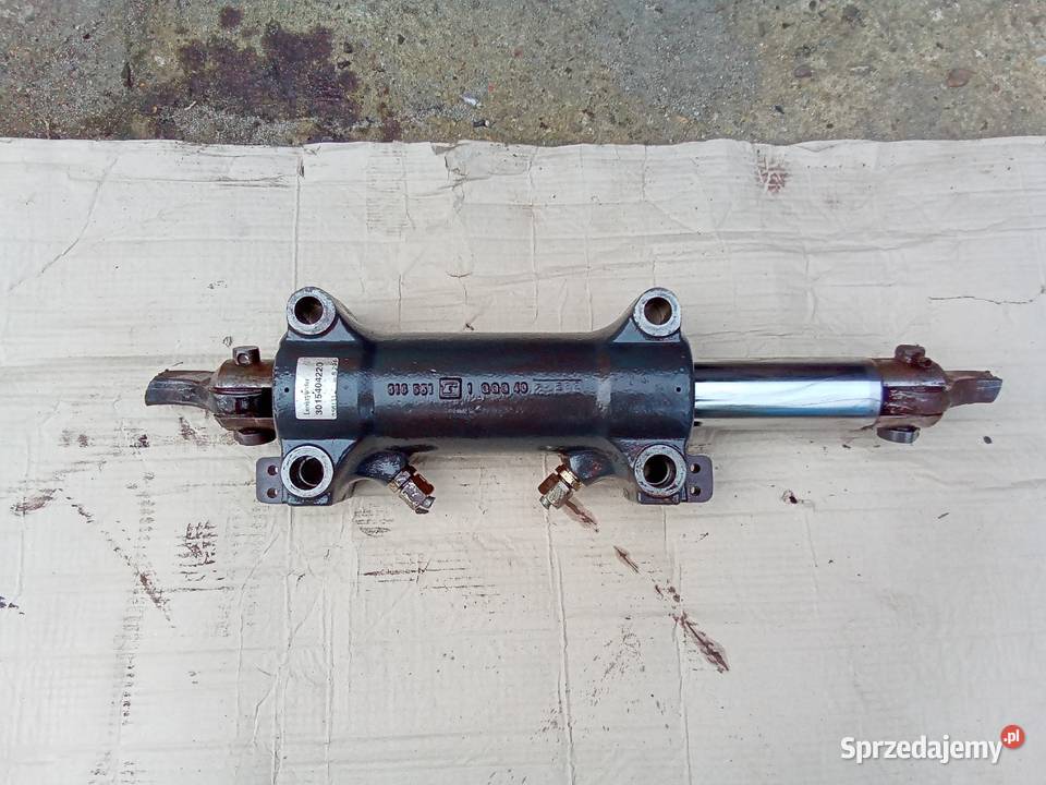 Siłownik skrętu hydrauliczny dwustronnego sprzedam