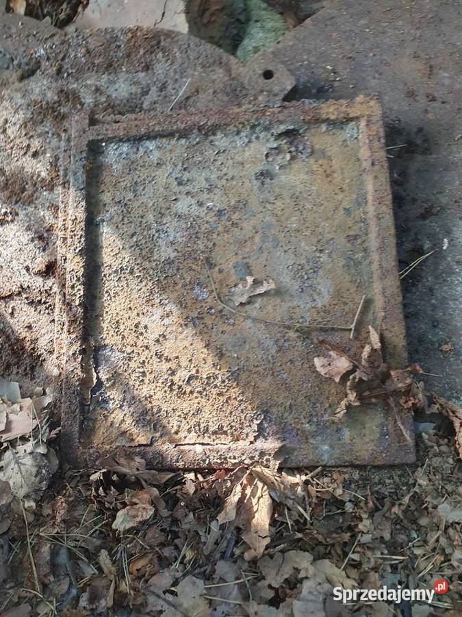 Stare żeliwne drzwi do pieca kotła węglowego Warszawa