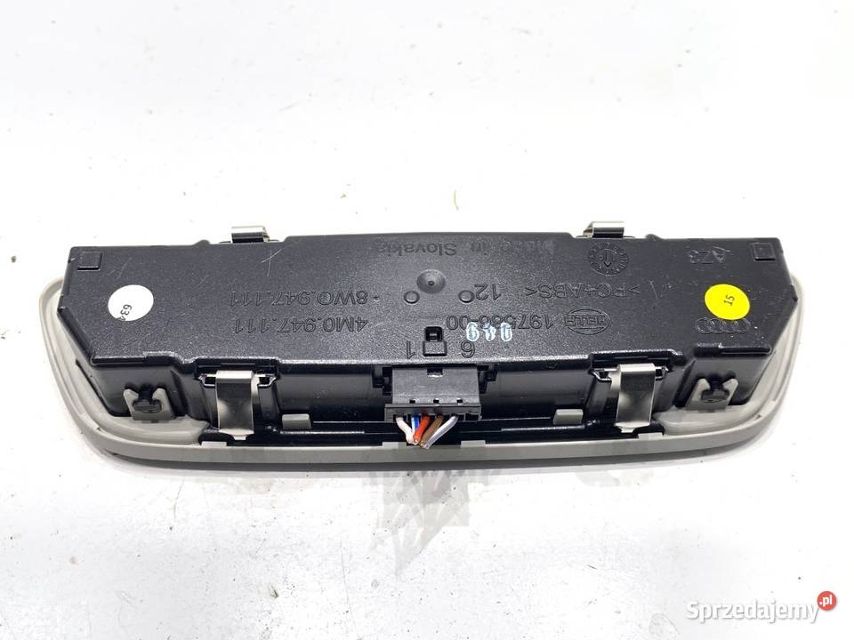 LAMPA SUFITOWA TYŁ AUDI Q8 4M0947111 SUV WNĘTRZA