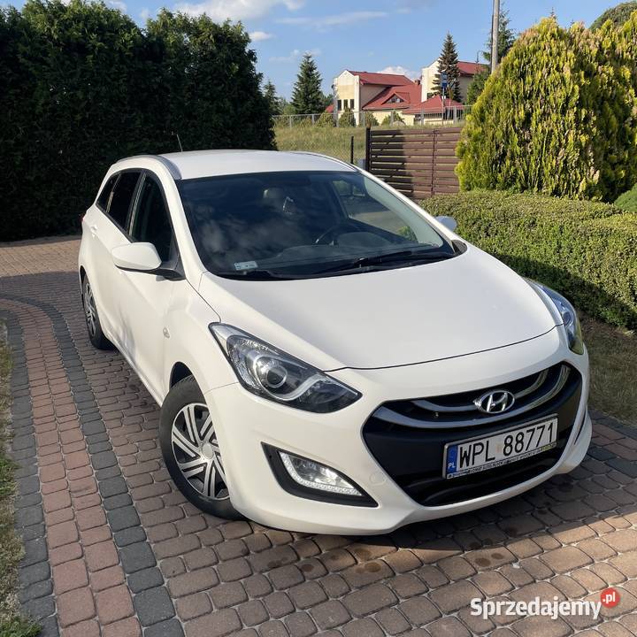 Samochód Hyundai i30 1.6 bardzo ekonomiczny, doinwestowany, zadbany