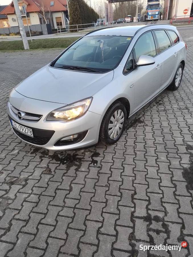 Opel astra j 2015 16d 136 przebieg 198 MP3 lubelskie Babice