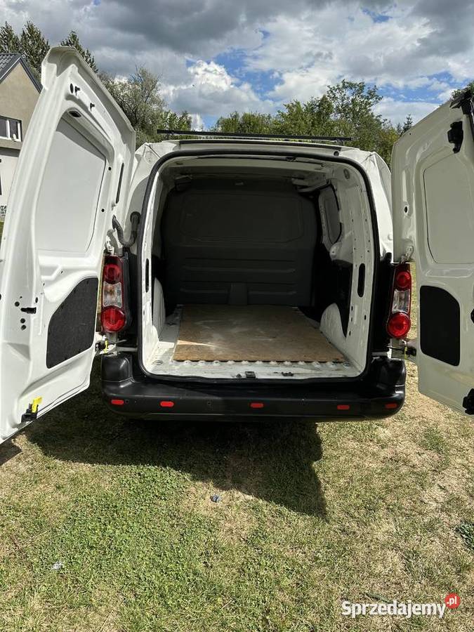 Citroen berlingo 2 osobowy long VAT 1 a Haczów