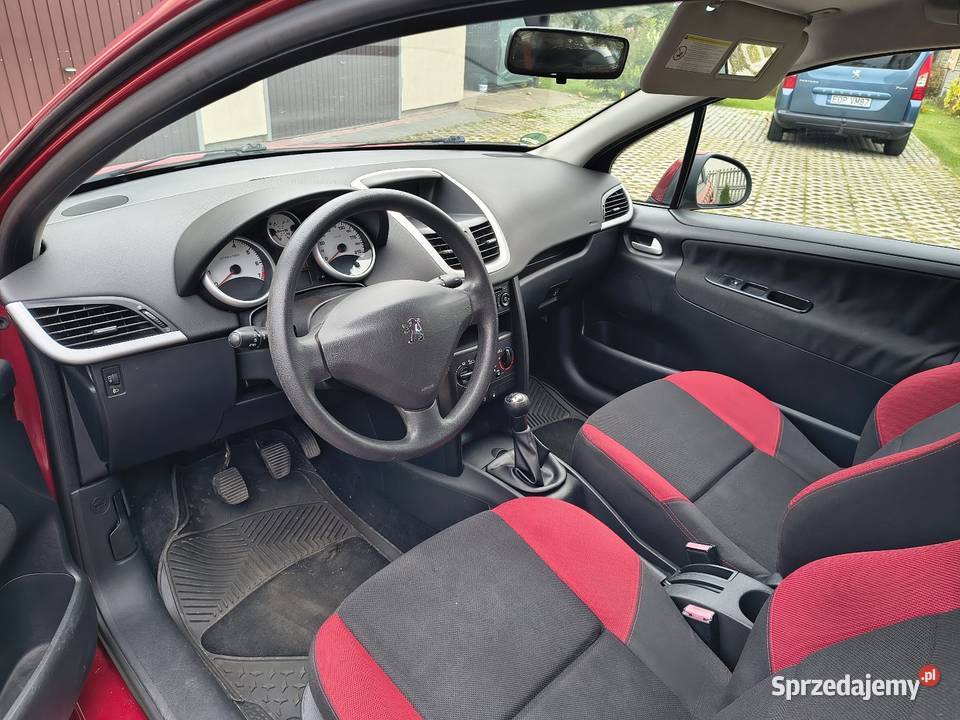 Peugeot 207 14 75 Tomaszów Mazowiecki
