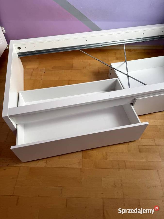 łóżko z szufladami w domrym stanie Świdnica sprzedam