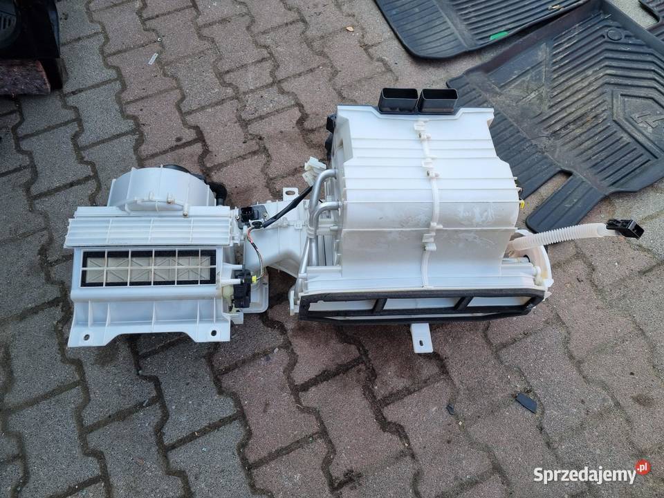 NAGRZEWNICA SUZUKI GRAND VITARA II 20 7415664J10