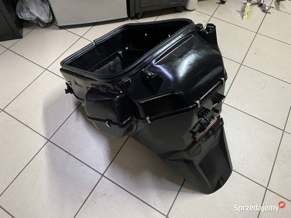 Kufer schowek kibel Suzuki Burgman 400 K7 Elementy nadwozia