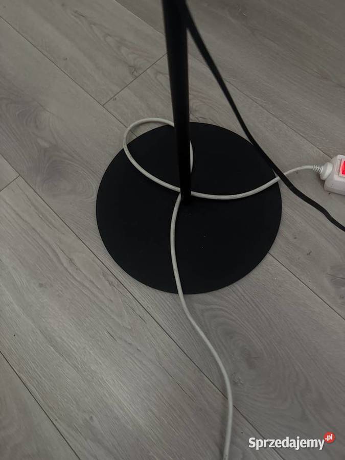 Lampa stojąca czarna Zgierz
