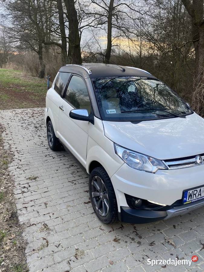 Aixam Crossover GTR Limited Edition bluetooth Crossover Koziegłówki