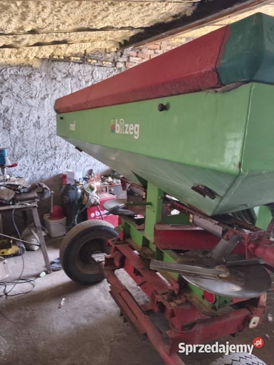 Rozsiewacz nawozów unia 1200 Prochowice