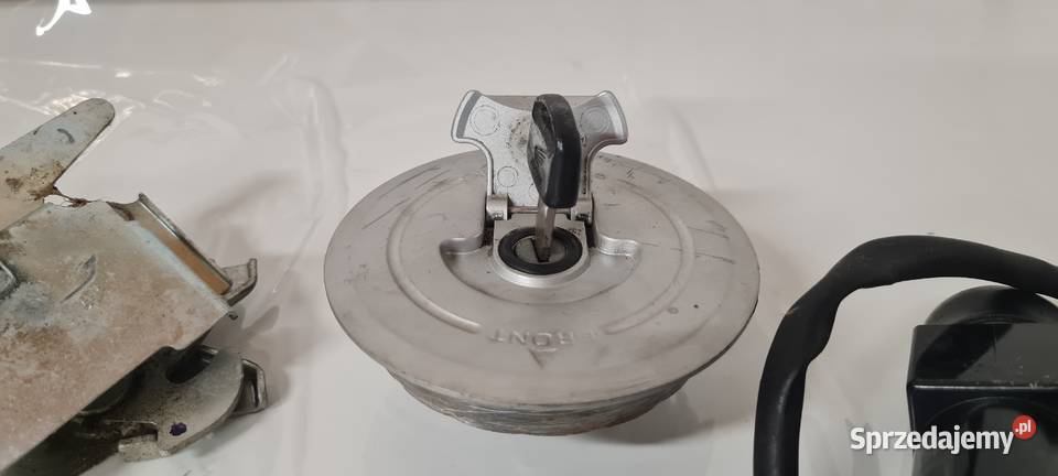 Honda CBR 125 JC 34 stacyjka korek zamki kluczyk