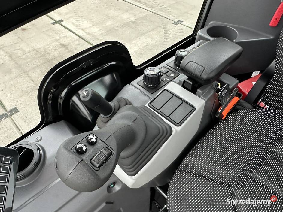 FABRYCZNIE NOWA MINIKOPARKA CATERPILLAR 302 CR Koparki wielkopolskie Tuliszków