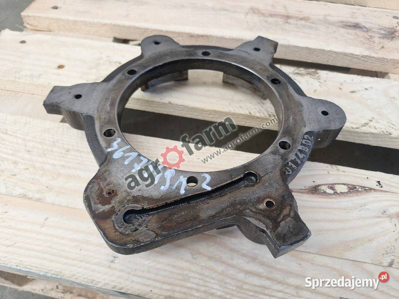 Pokrywa Massey Ferguson 3635 3670 8120 8250 Byków