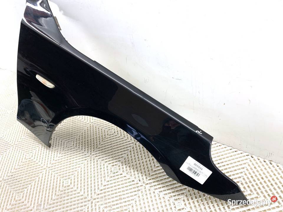 BŁOTNIK PRAWY PRZÓD BMW E61 Kombi 0410 SCHWARZ 2 osobowe