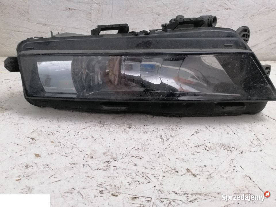 Skoda octavia iii halogen lewy przód Karoseria Kozubszczyzna