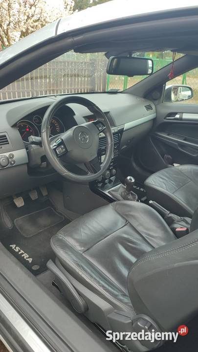 Astra GTC cabrio 19 150 Niski przebieg Full gniazdo USB Motoryzacja Poznań sprzedam