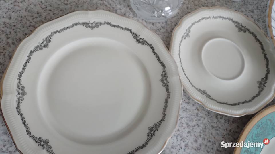 Zestaw porcelany całość Talerze i talerzyki mazowieckie Łacha sprzedam