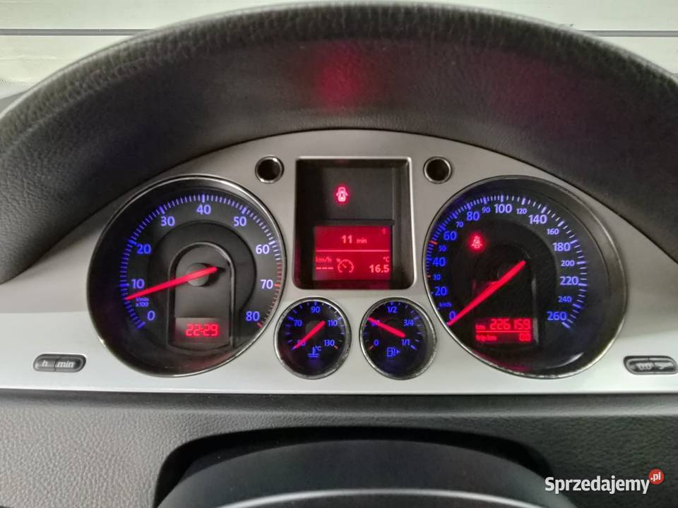Passat b6 kombi benzyna skóra alu klima 122KM Passat Radom