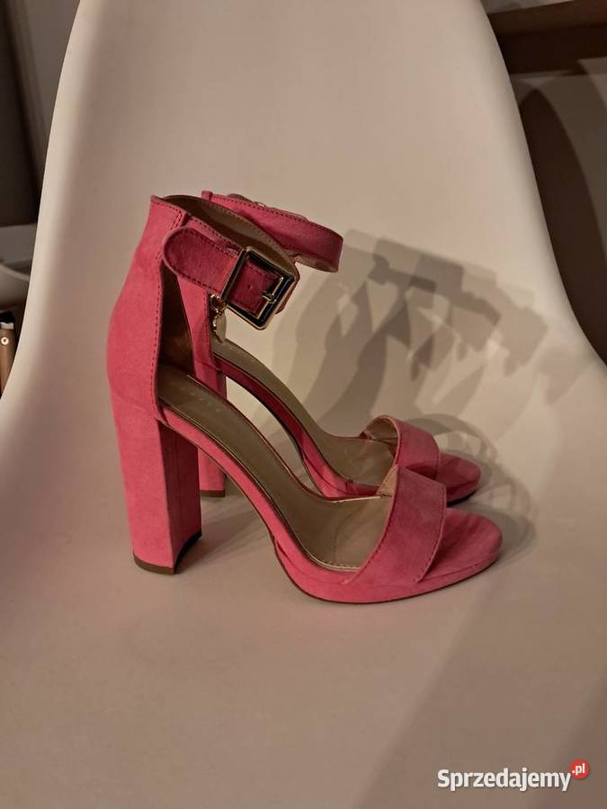 różowe zamszowe buty mohito raz założone stan