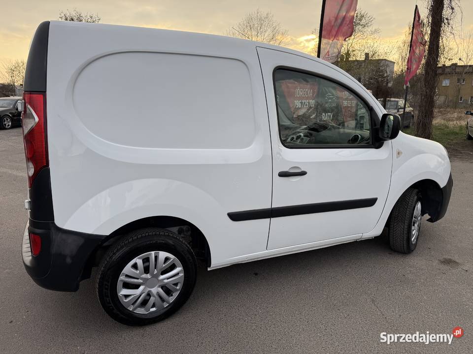 Renault Kangoo 2011 15 Diesel Wspomaganie biały Poznań sprzedam