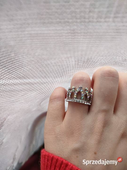 Pierścionek korona pierścionek w kształcie podkarpackie sprzedam