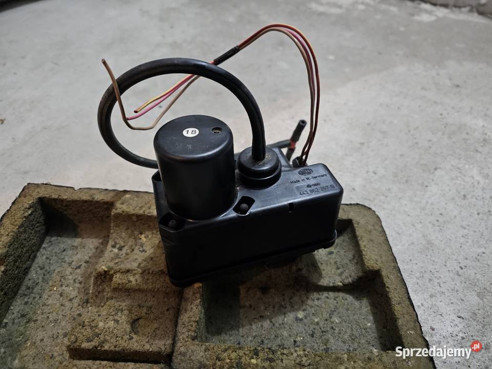 Pompka zamka centralnego Audi 80100 Vw Passat B2 Elbląg