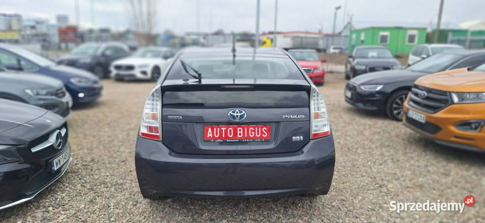 Toyota Prius executive mały przbieg super stan Lębork