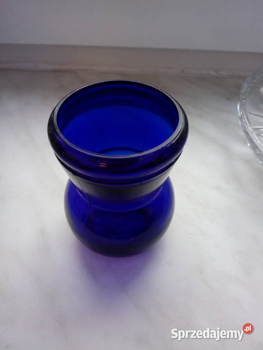 Małe granatowe wazoniki szklane Prl Choszczno sprzedam
