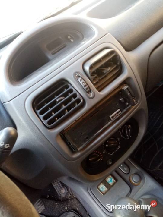 Samochód osobowy Renault Clio 12 Działoszyce sprzedam