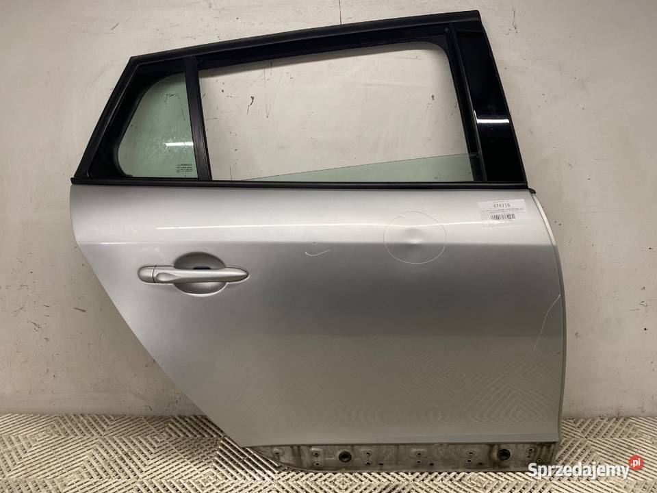 DRZWI PRAWY TYŁ RENAULT MEGANE III Kombi TED69 podkarpackie