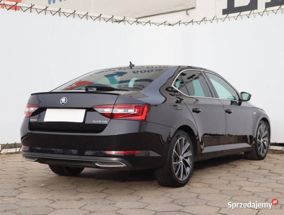 Skoda Superb 18 TSI czujnik parkowania