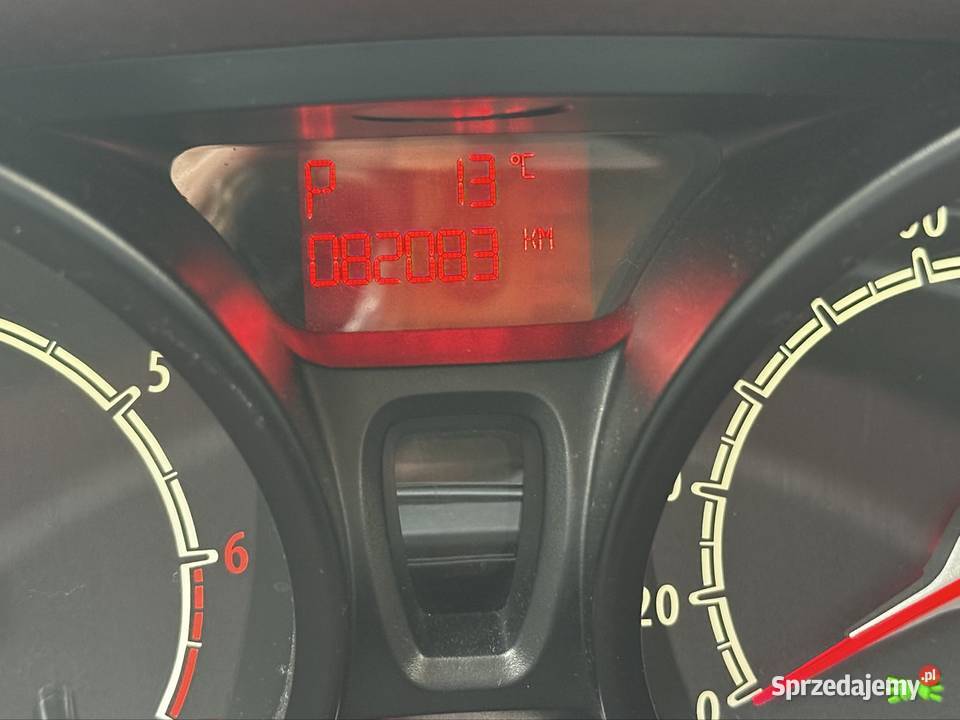 Salon Polska Pełen Automat 82