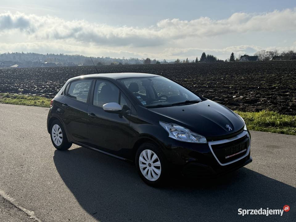 Peugeot 208 10 50 kW 2015 niski przebieg 35 000 Krosno