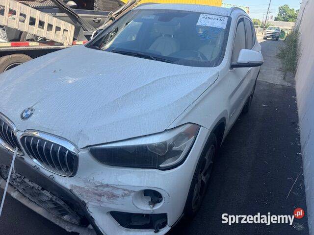 BMW X1 2017 20 sDrive lekko uszkodzona w drodze Żórawina