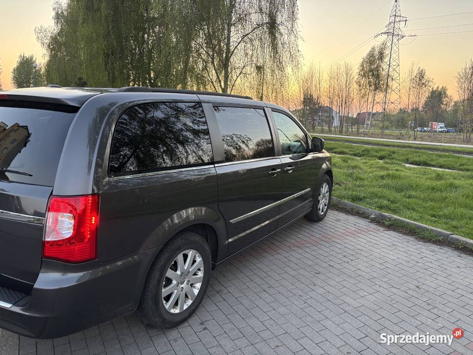 Chrysler TownCountry 4/5 Town & Country Pępowo