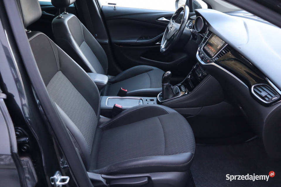 Opel Astra 14 T Zabrze