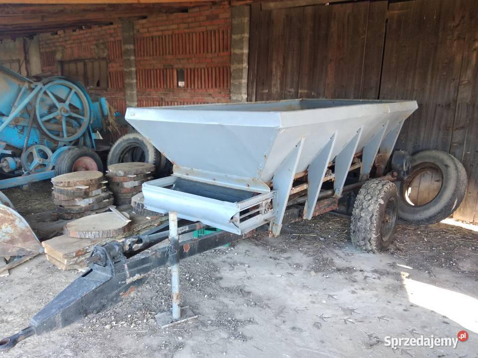 Rozsiewacz nawozuwapna RCW3 taśmowy nieuszkodzony Sikorzyce