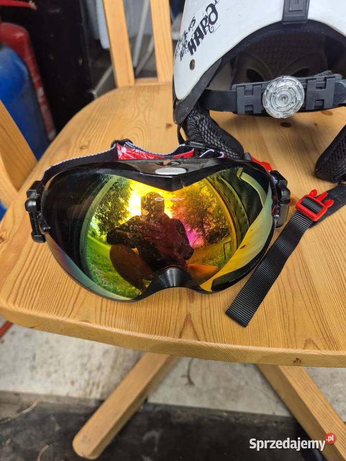 Kask narciarski i gogle Pszczyna