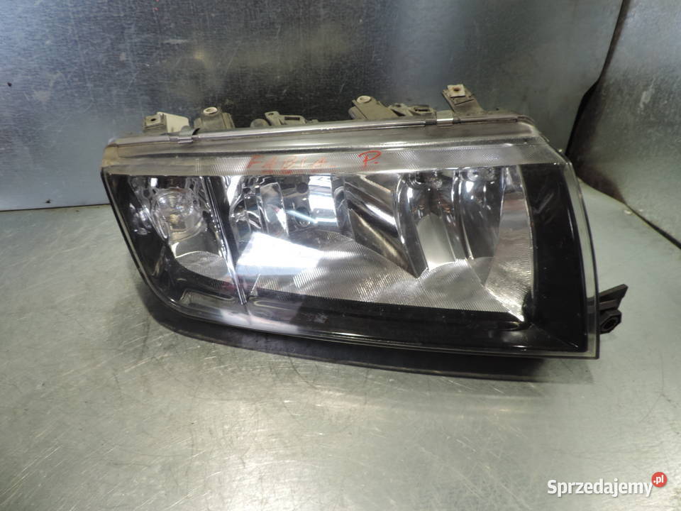 SKODA FABIA 1 I LAMPA PRAWY PRZÓD Nowy Sącz