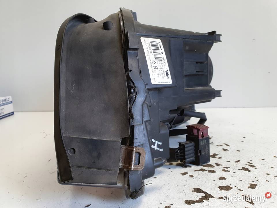 LAMPA PRAWA Volvo XC90 XENON PRZEDNIA prawy Rudka