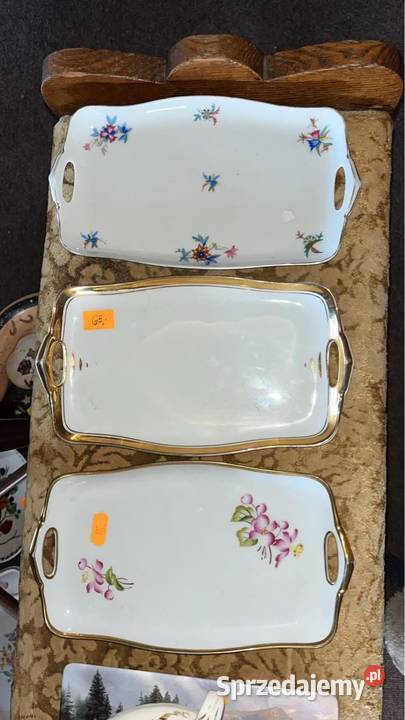 Patera z białej porcelany ze złotem Matowy spód Antyki, Sztuka, Kolekcje