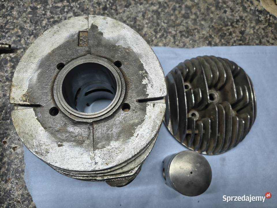 Cylinder głowica tłok Cz 175 model 450 jawa Części i akcesoria motocyklowe Rzeszów sprzedam