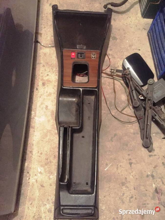 Mercedes 190 w201 konsola środkowa