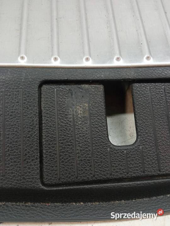 OSŁONA PROGU BAGAŻNIKA PASA TYŁ KOMBI 13261725 Rok produkcji 2011