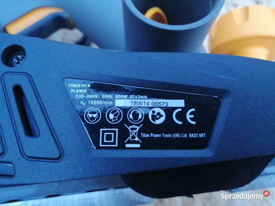 STRUG ELEKTRYCZNY TITAN TTB291PLN 900W Wyrzeka