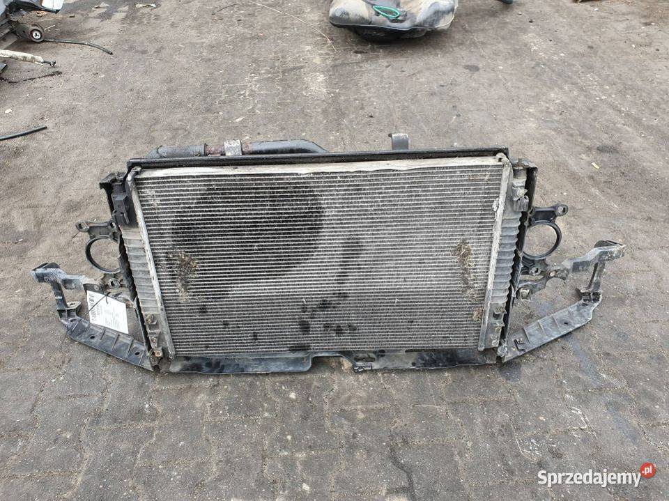 PAS PRZEDNI AUDI A8 D2 CHŁODNICA WODY Pozostałe Lipno