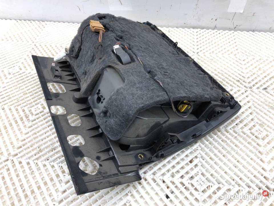 SCHOWEK PASAŻERA AUDI A6 C7 Kombi 1118