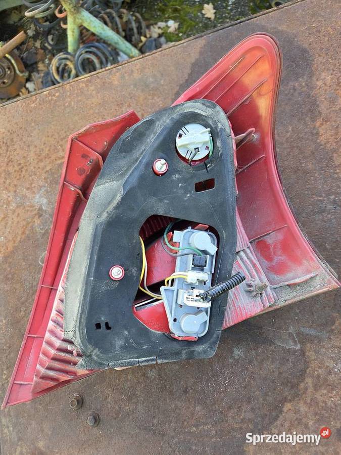 Lampy tylne Toyota Yaris 2 Łagów sprzedam