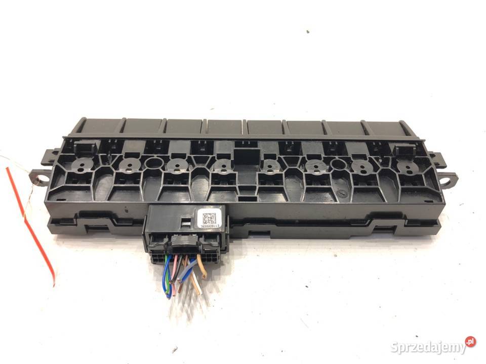 PANEL WŁĄCZNIK ŚWIATEŁ AWARYJNYCH DACIA DUSTER