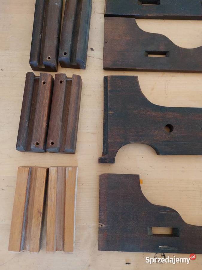 Pólka do zegara wiszącego