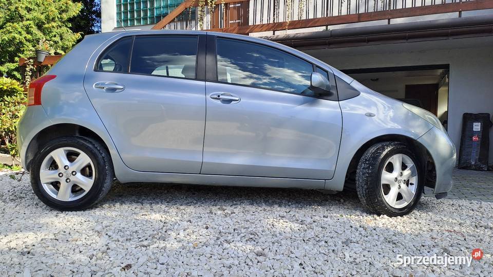 Toyota Yaris 13 benzyna Klimatronik 87KM mazowieckie Grodzisk Mazowiecki